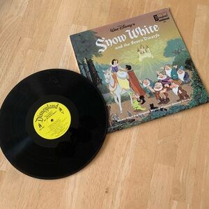 Disney | Snow White and the Seven Dwarfs Vintage Record